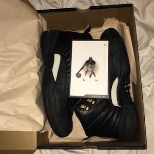 (2015) Black White metallic Gold 12s